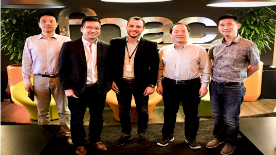 ESG集團(tuán)創(chuàng)始人Alan在FNAC總部